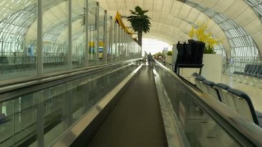 Travelator Bangkok airport Terminal