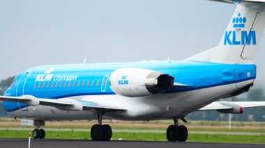 KIM Cityhopper Fokker 70 hızlandırmak