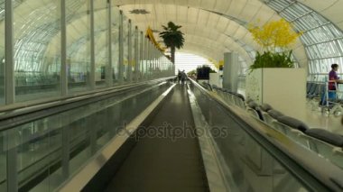 Travelator Bangkok airport Terminal