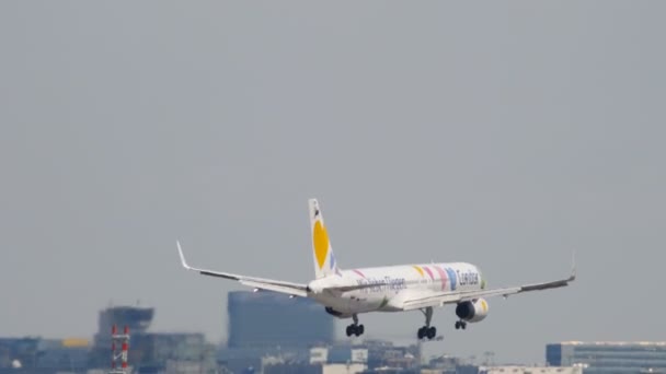 Condor Boeing 757 προσγείωση — Αρχείο Βίντεο