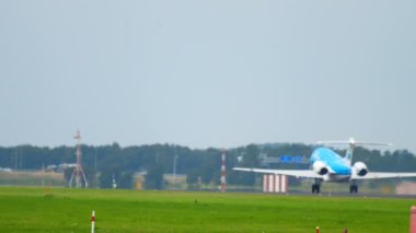 KLM Cityhopper Fokker 70 kalkış