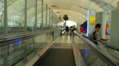 Travelator Bangkok airport Terminal