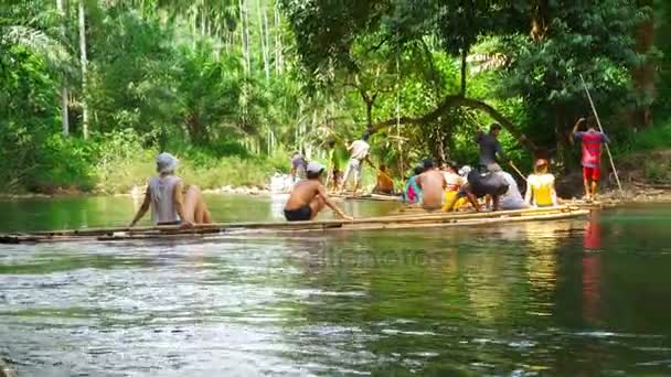 Bambus-Rafting im khao lak — Stockvideo
