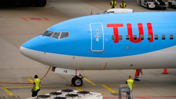 Tui létat Boeing 737 pojíždění končí — Stock video