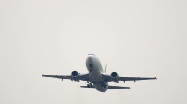 Boeing 737 kalkış