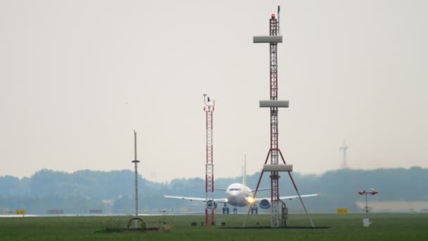 Salida del Boeing 737 — Vídeos de Stock