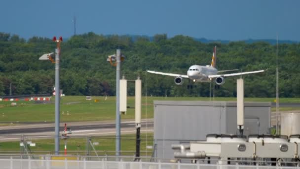 Germanwings přistání Airbusu 319 — Stock video