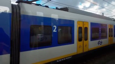 Kırsal kesimde çalışan tren