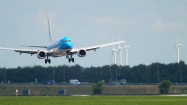 KLM Boeing 737 açılış