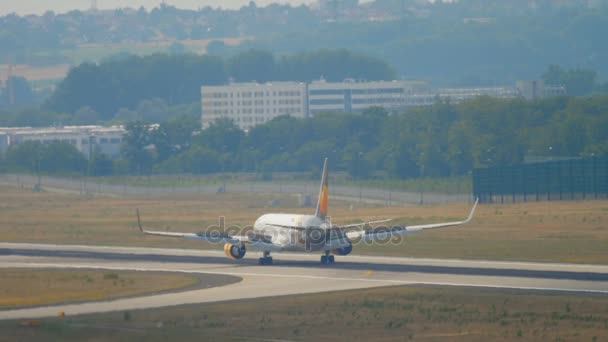 Condor boeing 767 pouso — Vídeo de Stock