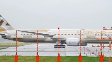 Telstra Boeing 787 Dreamliner Taksilemek