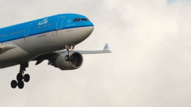 KLM Airbus A330 açılış