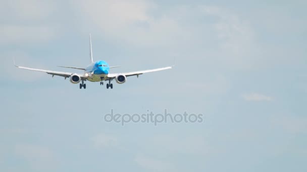 KLM Boeing 737 atterraggio — Video Stock