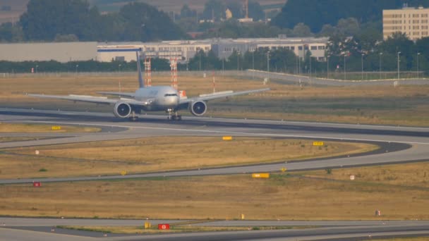 Боїнг 777 посадки — стокове відео