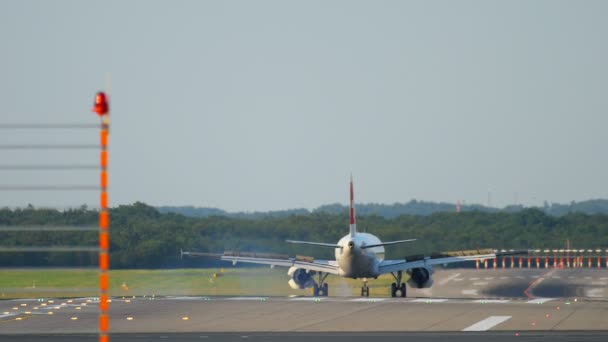 Atterraggio aereo a Dusseldorf — Video Stock