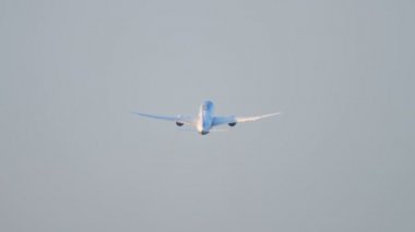 Gövdeli uçak tırmanış