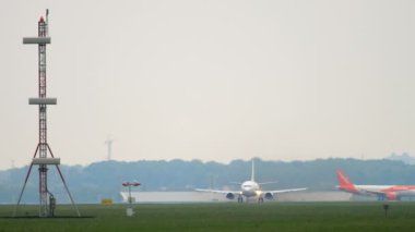 Boeing 737 Air Baltic ile kalkış