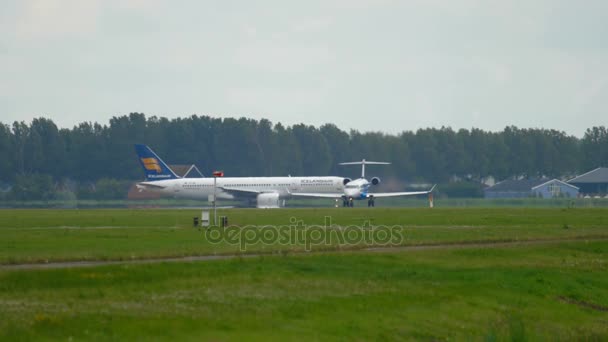 Hel Bombardier Crj-900 take-off — Stockvideo