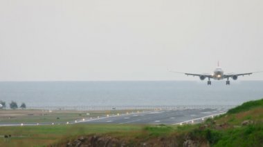 Uçak Airbus A330 açılış