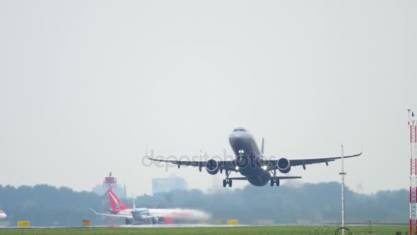 Aeroflot airbus a321 abflug — Stockvideo