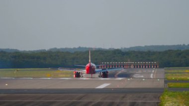 Dusseldorf iniş uçak