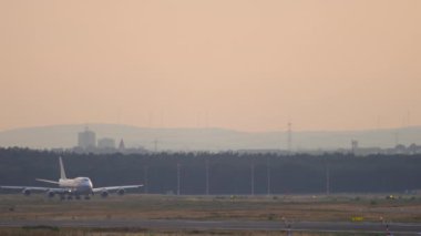 Hava Çin Boeing 747 kalkış