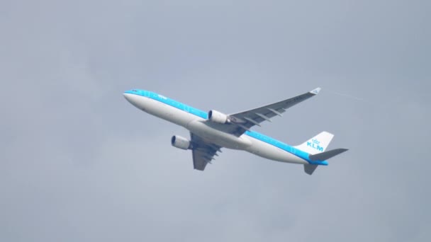 KLM Airbus 330 avgång — Stockvideo
