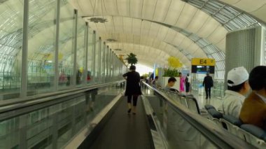 Travelator Bangkok airport Terminal