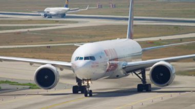 TAM Linhas Aereas 777 taksicilik yapıyor