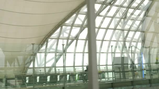 Terminal intérieur de l'aéroport de Bangkok — Video