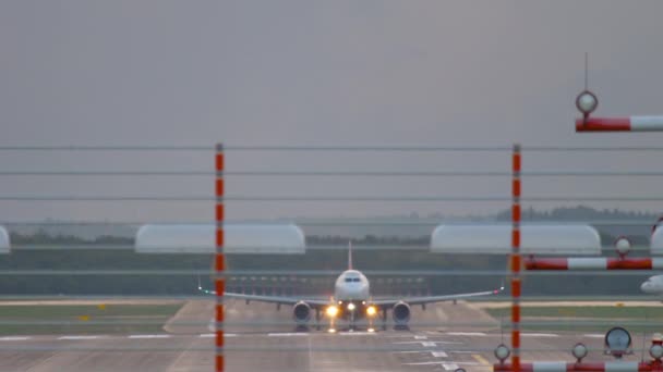 Avión Airbus A320 despegue — Vídeos de Stock