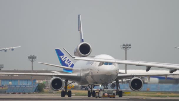 Frankfurt tráfego aeroportuário — Vídeo de Stock