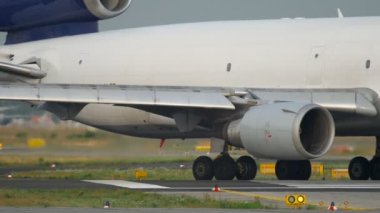 Yük gemisi uçak Taksilemek