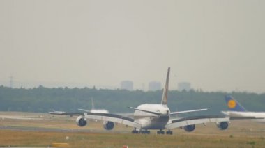 Frankfurt 'a inen uçak