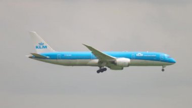KLM (Koninklijke Nederlandse luchtvaartlijnen) vliegtuig interieur ... KLM (Koninklijke Nederlandse luchtvaartlijnen) vliegtuig interieur ...