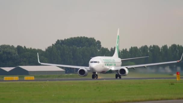 Від'їзд Transavia Boeing 737 — стокове відео