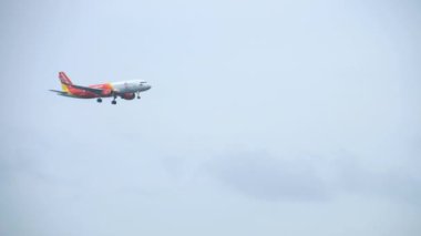 Vietjet Airbus A320 okyanus üzerinde yaklaşan