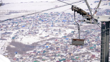 Dağlardaki halat yolu