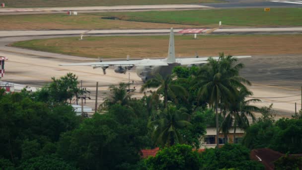 Herkül Lockheed C-130H — Stok video