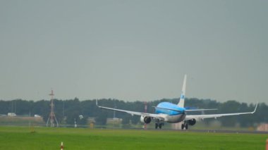 KLM Boeing 737 kalkışı