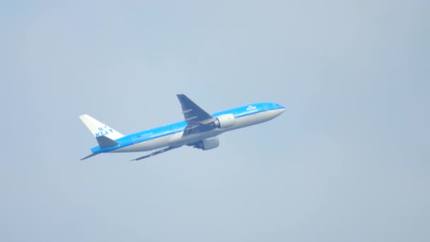 Abflug des Flugzeugs aus Amsterdam — Stockvideo