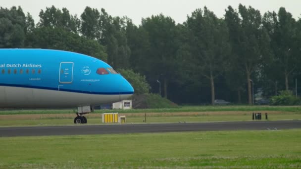 Klm Dreamliner rollen — Stockvideo