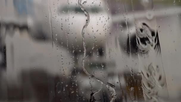 Lluvia tropical en el aeropuerto — Vídeo de stock