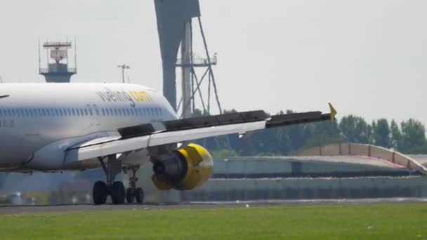 Vueling Airbus A320 aterrissagem — Vídeo de Stock