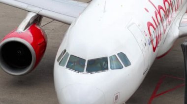 Airberlin Airbus A320 önce hareket