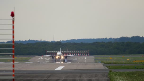 飞机在着陆前接近 — 图库视频影像