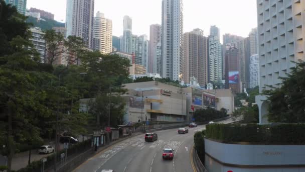 Forgalom az úton Hong Kongban — Stock videók