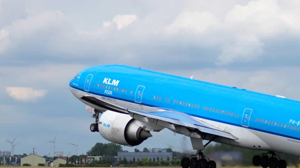 KLM Boeing 777 prima della partenza — Foto Stock