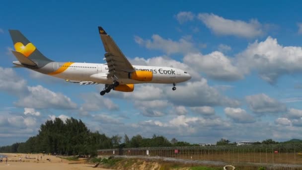 Thomas cook 航空公司空中客车330着陆 — 图库视频影像