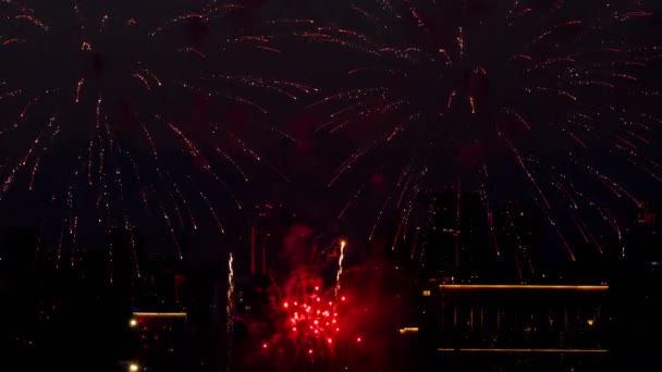 Πολύχρωμα πυροτεχνήματα στο φεστιβάλ City day — Αρχείο Βίντεο